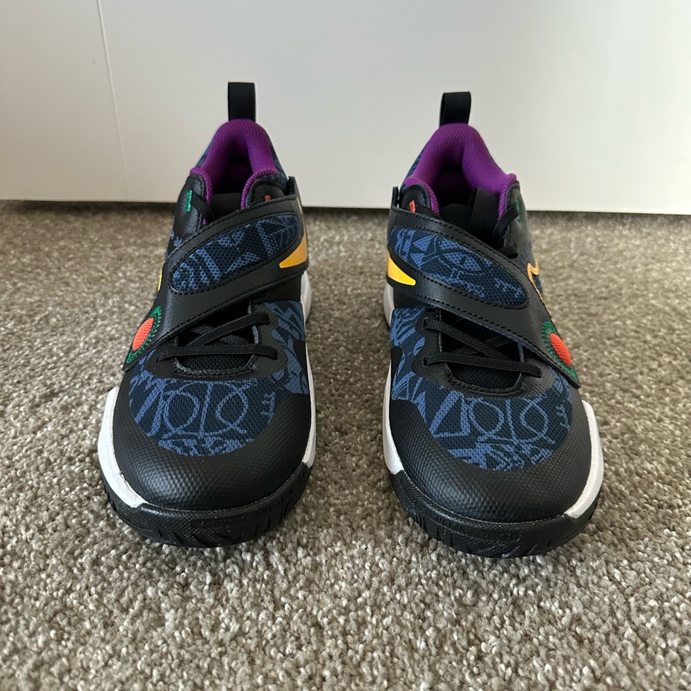 NEW Nike Team Hustle D Kids’ Size 6Y